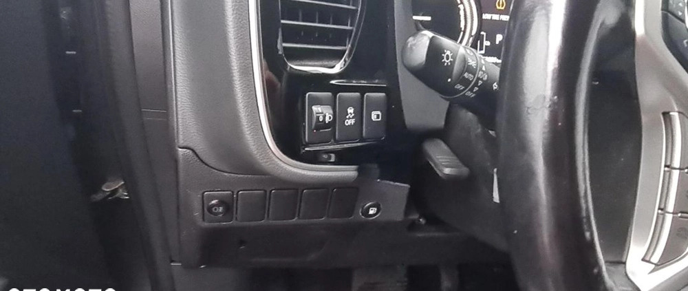 Mitsubishi Outlander cena 98900 przebieg: 63655, rok produkcji 2018 z Gostynin małe 379